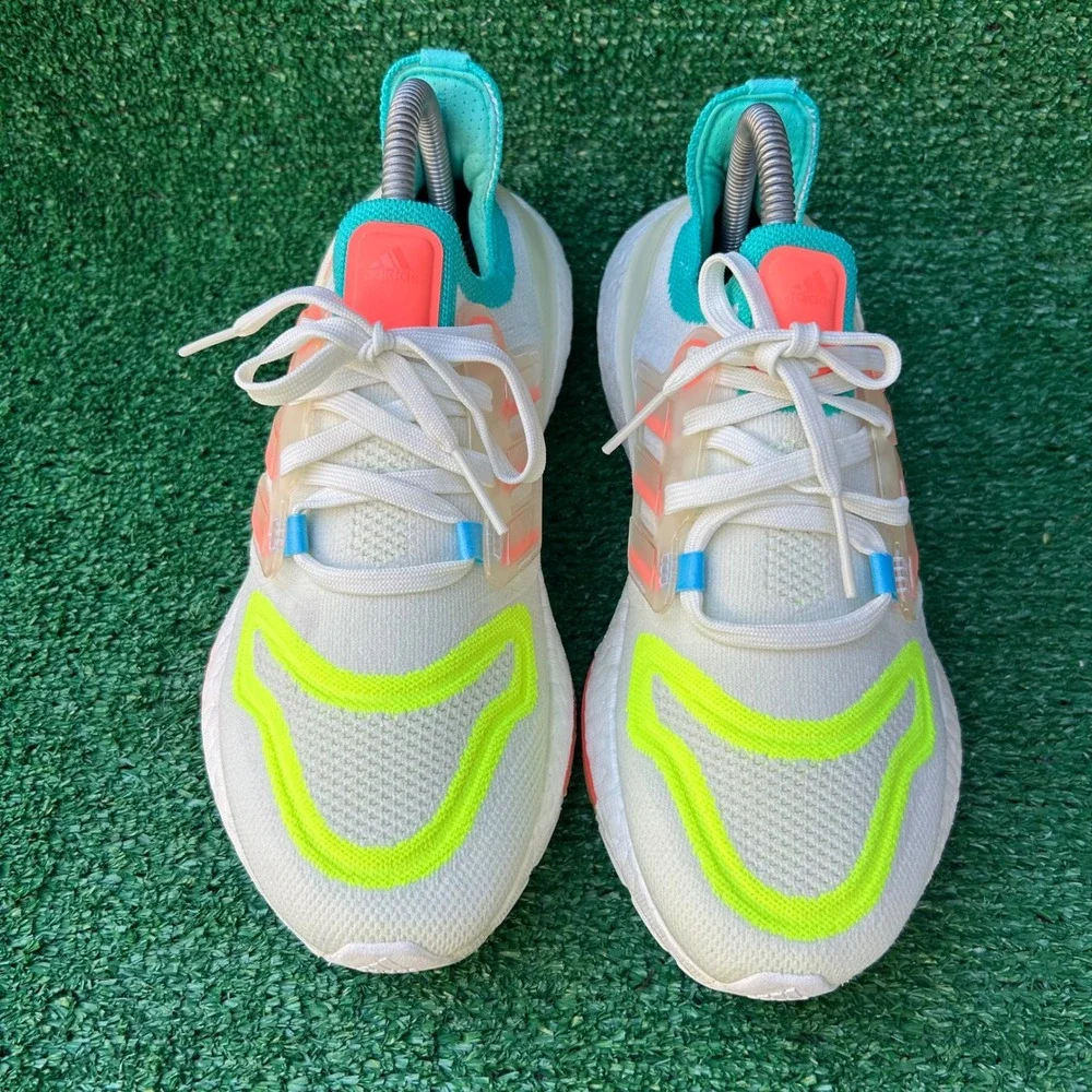Adidas Ultraboost 22 Women Running Shoes White Turbo Mint GX8015 Multi Color 7.5
